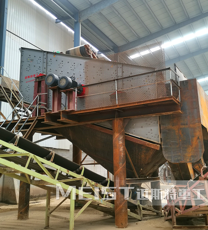 振動篩現(xiàn)場圖 振動篩現(xiàn)場圖