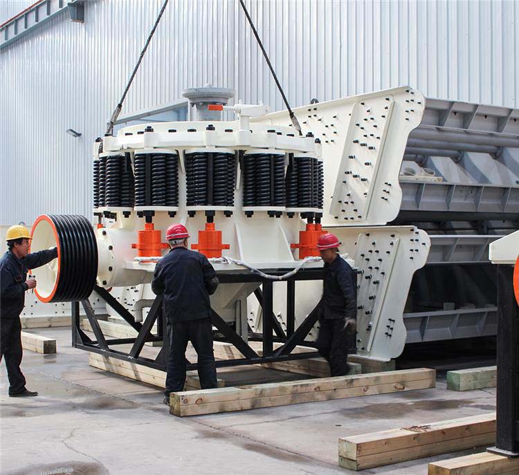 多缸液壓圓錐破碎機(jī)發(fā)貨現(xiàn)場(chǎng)